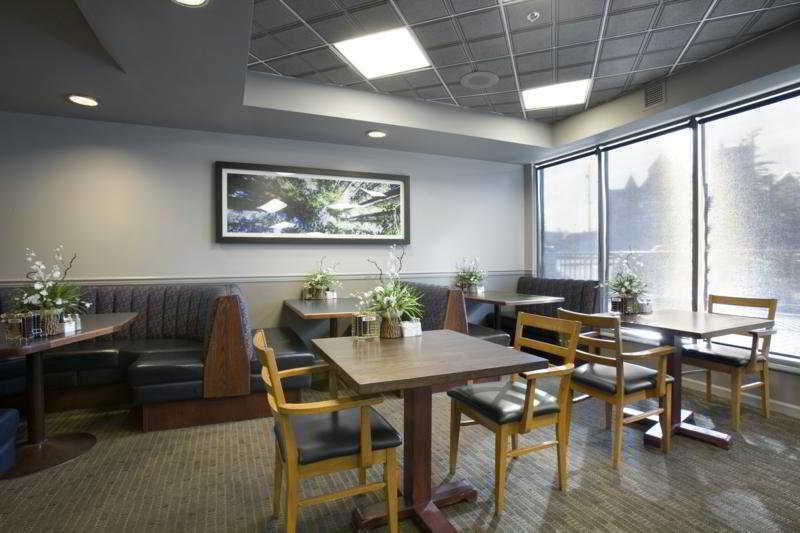 Sandman Hotel Victoria Restaurant foto